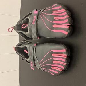 Fila Women's Size US 8 Black Pink Skeleton Toes Barefoot Shoes Trails Outdoors